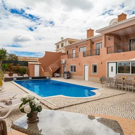 فيلة Casa Carinha *